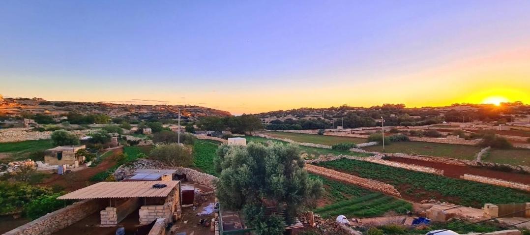Valley View Qrendi Экстерьер фото